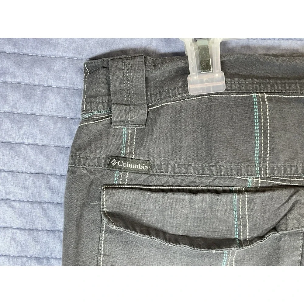 Columbia Omni Shade Mens Size 38 Cargo Hiking Shorts Multicolor Plaid Gray Blue